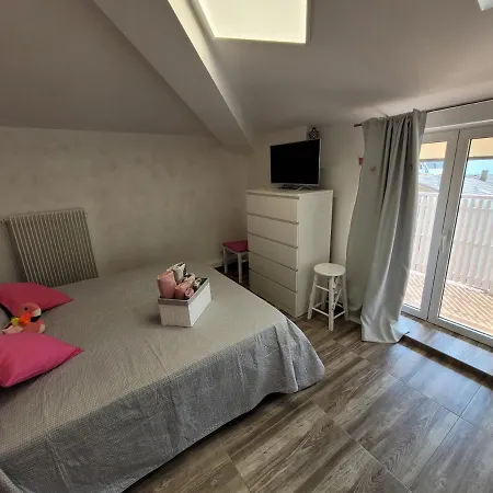 Villa Sonia Apartment & Rooms Lignano Sabbiadoro Exterior foto