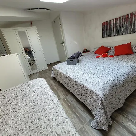 Villa Sonia Apartment & Rooms Lignano Sabbiadoro Exterior foto